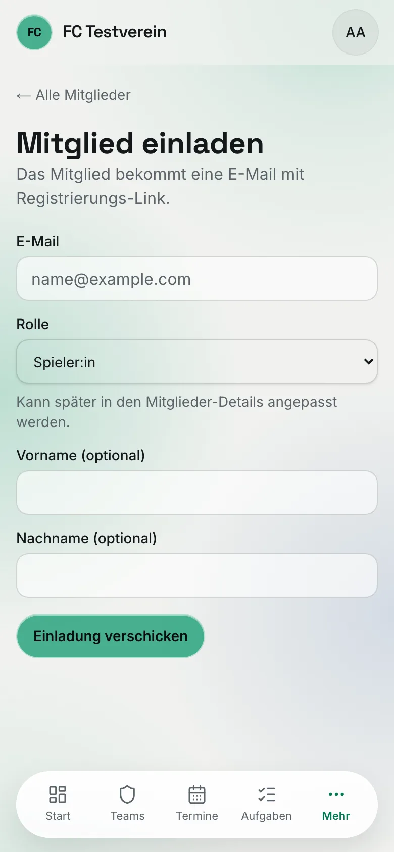 Formular „Mitglied einladen“ auf dem Smartphone