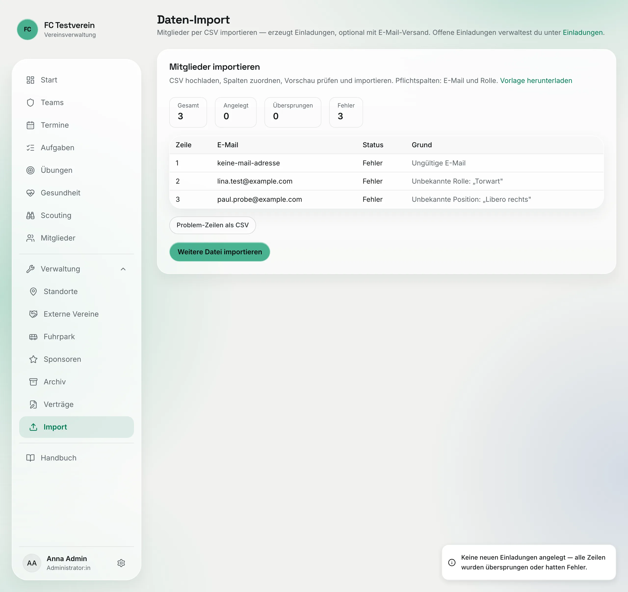 Import-Ergebnis mit 3 Fehlern: „Ungültige E-Mail", „Unbekannte Rolle: „Torwart"" und „Unbekannte Position: „Libero rechts"", darunter die Buttons „Problem-Zeilen als CSV" und „Weitere Datei importieren"
