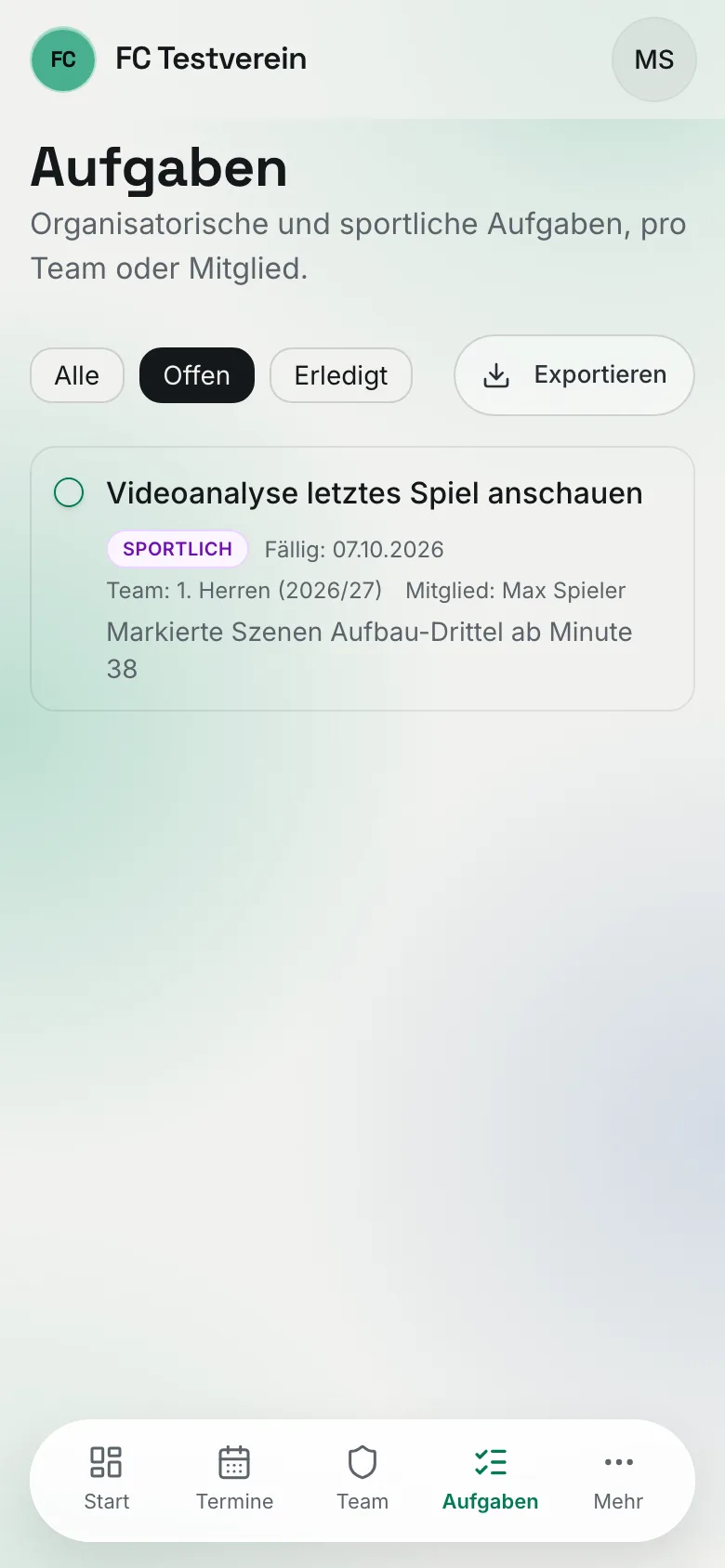Die Seite „Aufgaben" auf dem Handy mit einer offenen Aufgabe, Kategorie „Sportlich", Fälligkeitsdatum, Team und Beschreibung