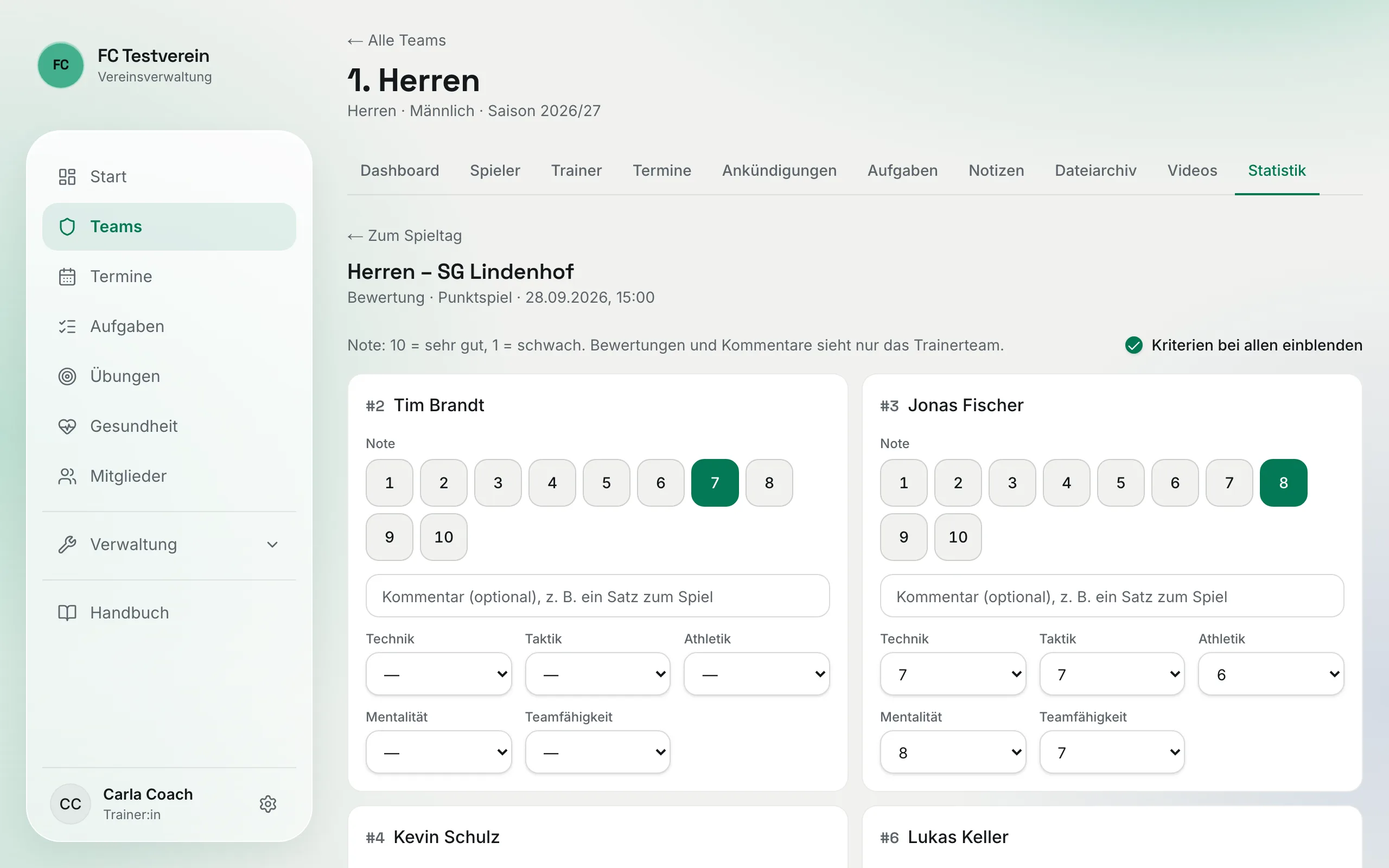 Bewertungsformular mit gesetztem Haken „Kriterien bei allen einblenden": Jede Karte zeigt zusätzlich Technik, Taktik, Athletik, Mentalität und Teamfähigkeit
